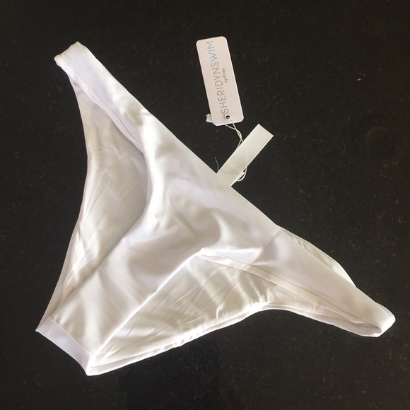 High leg seamless cheeky bikini bottoms - Picture 2 of 6